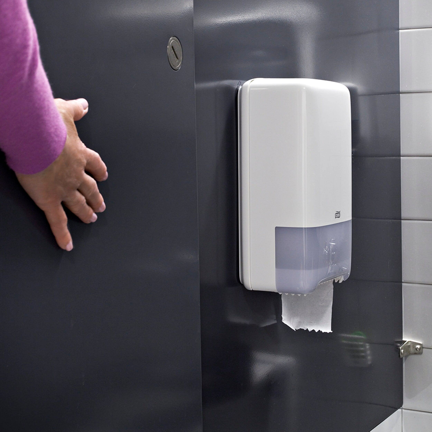 Tork® Twin Mid-size Toilet Paper Roll T6 Dispenser - Image 5